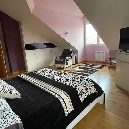 Residencial Relax Para 10 Personas Santa Divina Nyaraló *